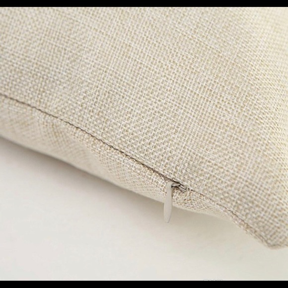 Free gift when you purchase: Double heart valentine pillow - Picture 2 of 3